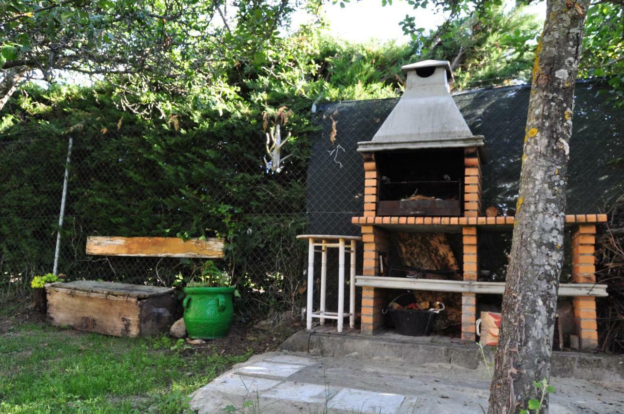 El Jardin De Manuela Santibanez del Val Exterior foto